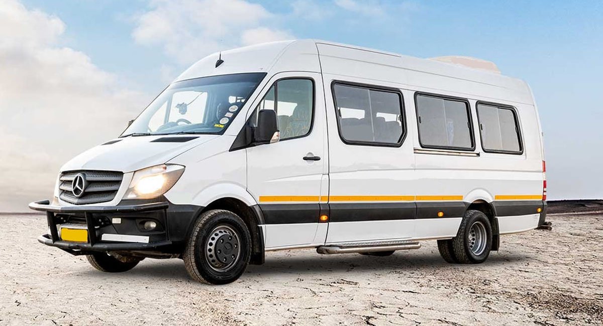 reasons-why-one-should-hire-bus-for-traveling-in-large-group
