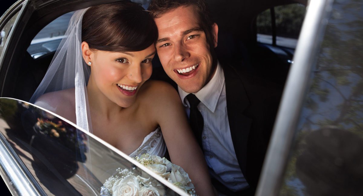why-hire-limousines-for-wedding-events